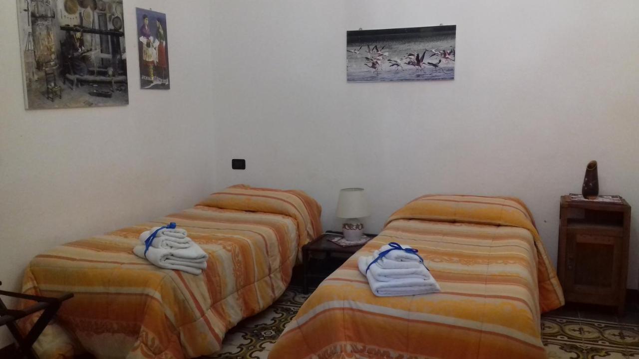 S'Attobiu Guest Rooms Теулада Экстерьер фото